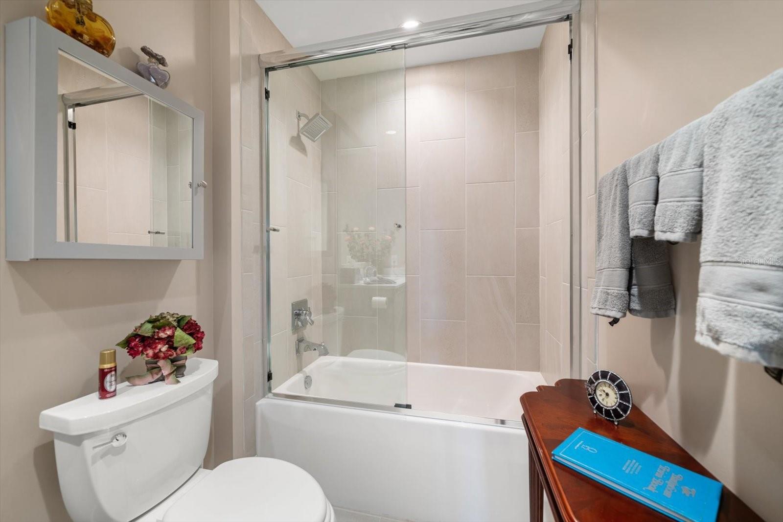 Image 31 of 59 For 145 Belleview Boulevard 201