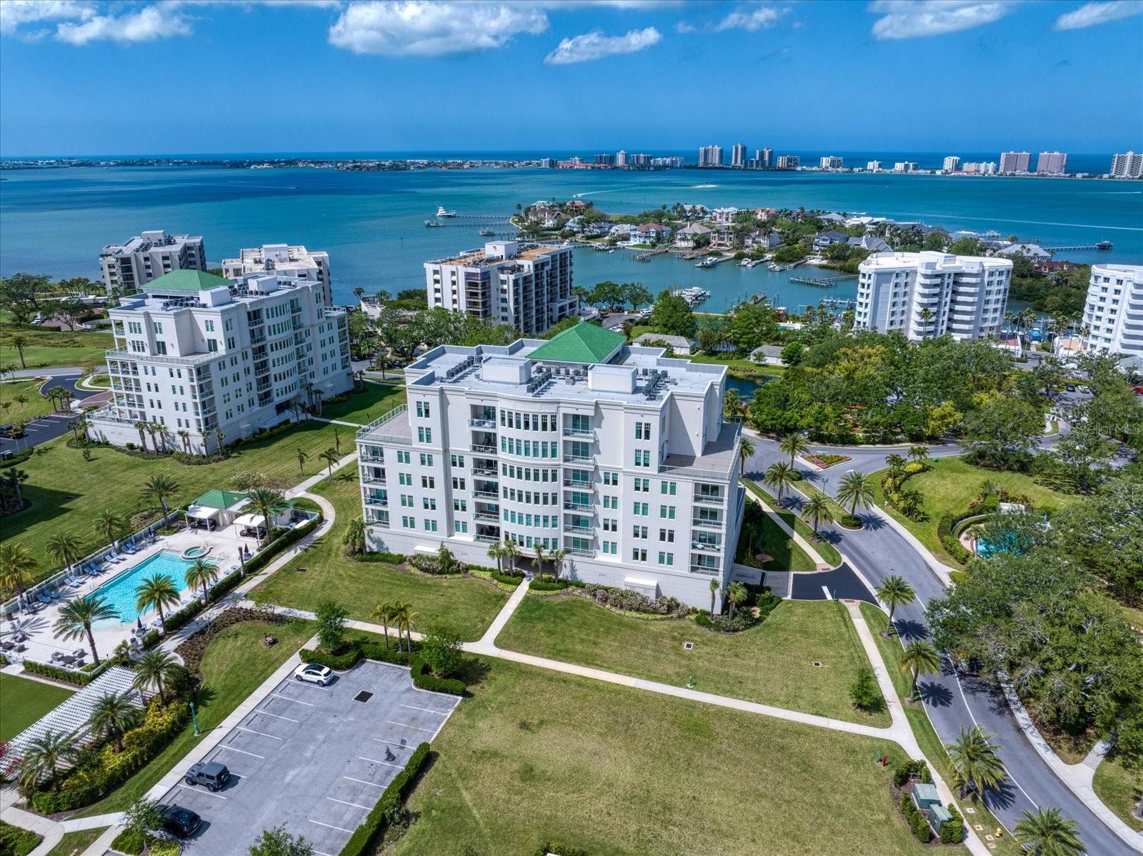 Image 45 of 59 For 145 Belleview Boulevard 201