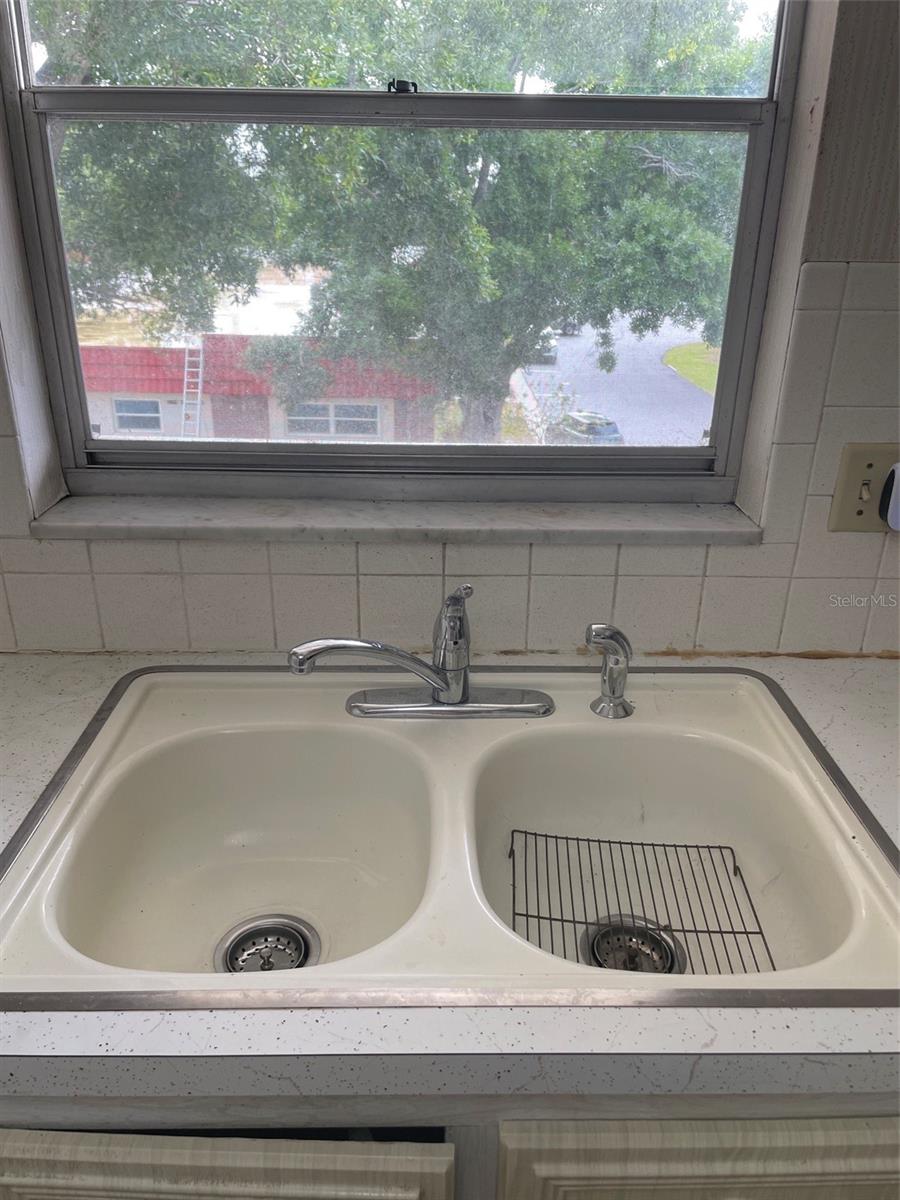 Image 20 of 24 For 5880 38th Avenue N 308