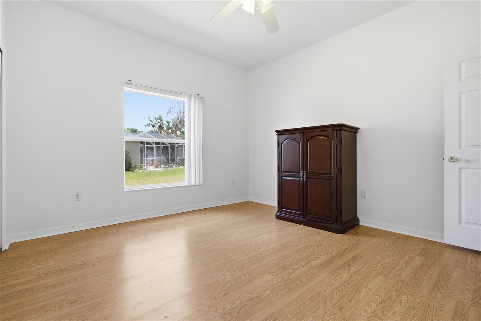 Image 11 of 35 For 2631 Queen Alberta Drive