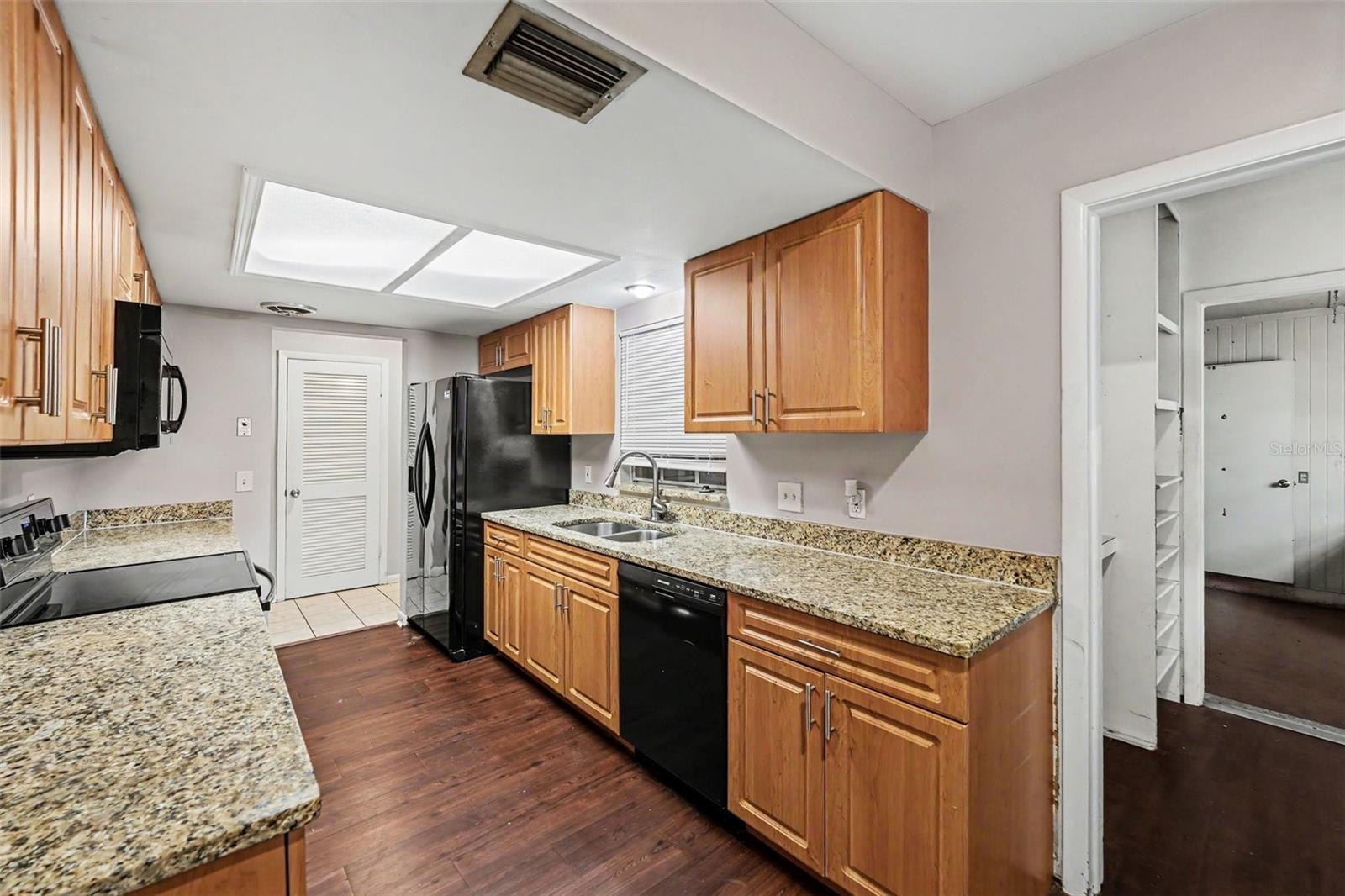 Image 3 of 12 For 14706 Carnation Drive
