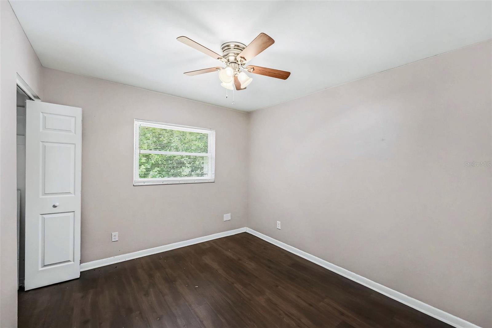 Image 5 of 12 For 14706 Carnation Drive