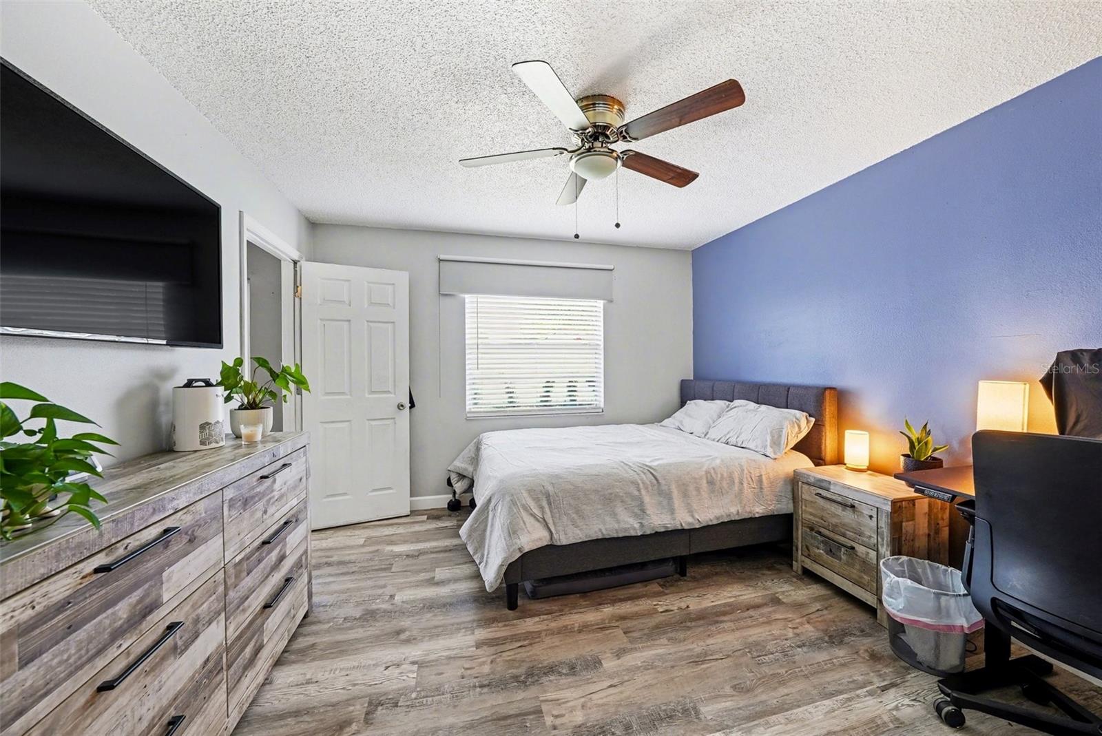 Image 11 of 21 For 5106 Chatsworth Avenue