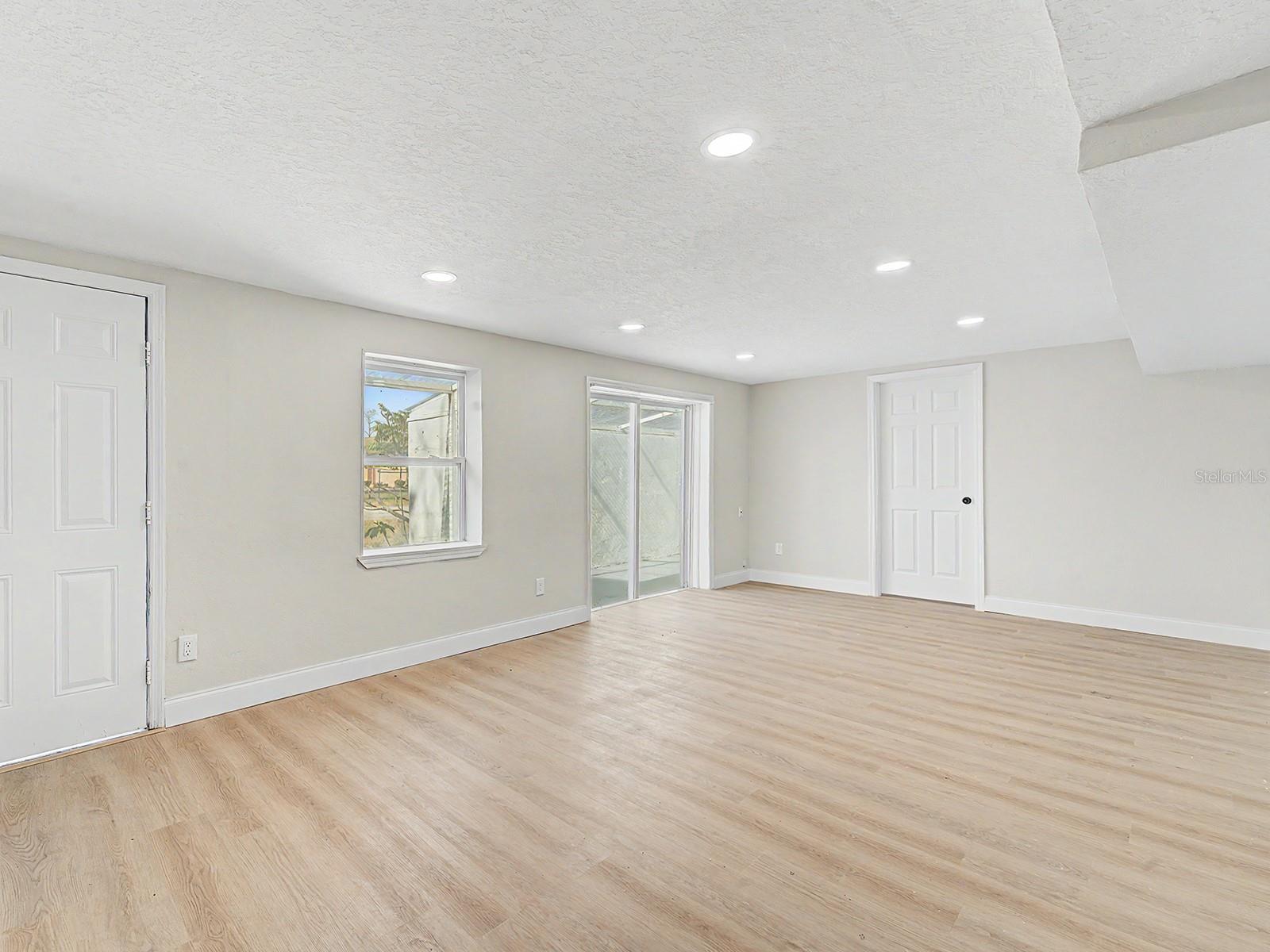 Image 18 of 55 For 7708 Maryland Avenue