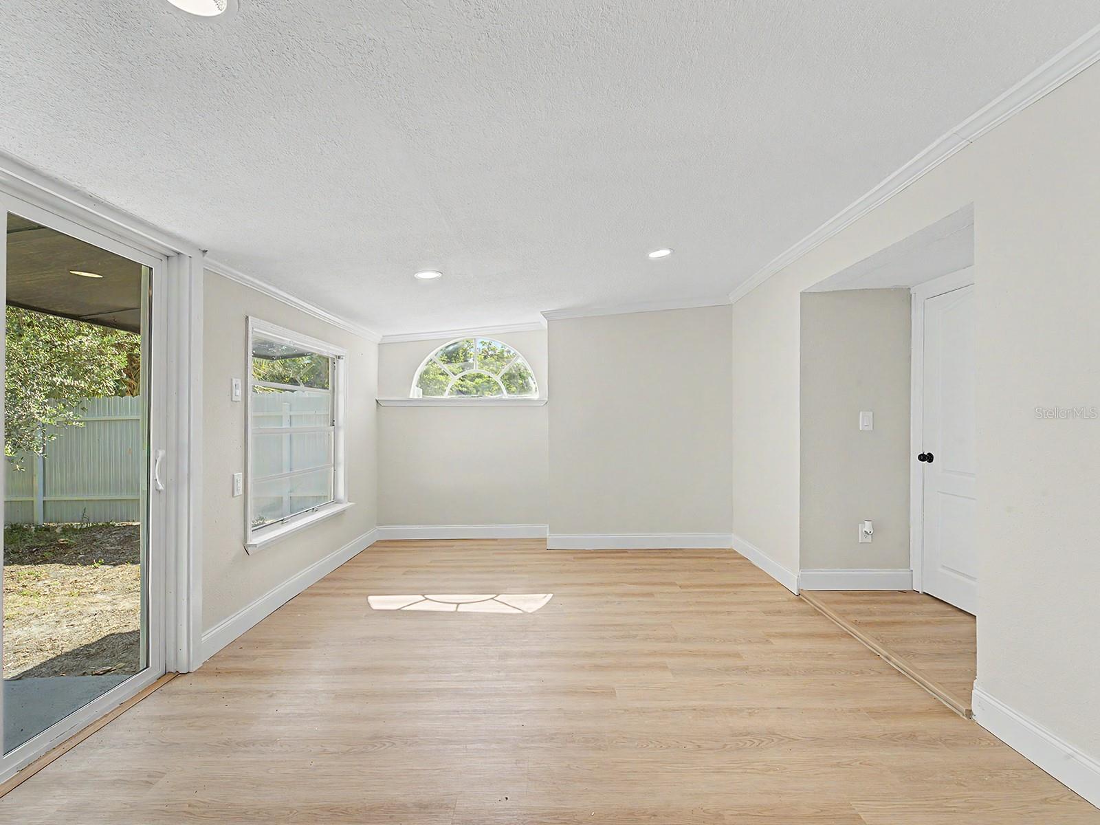 Image 21 of 55 For 7708 Maryland Avenue