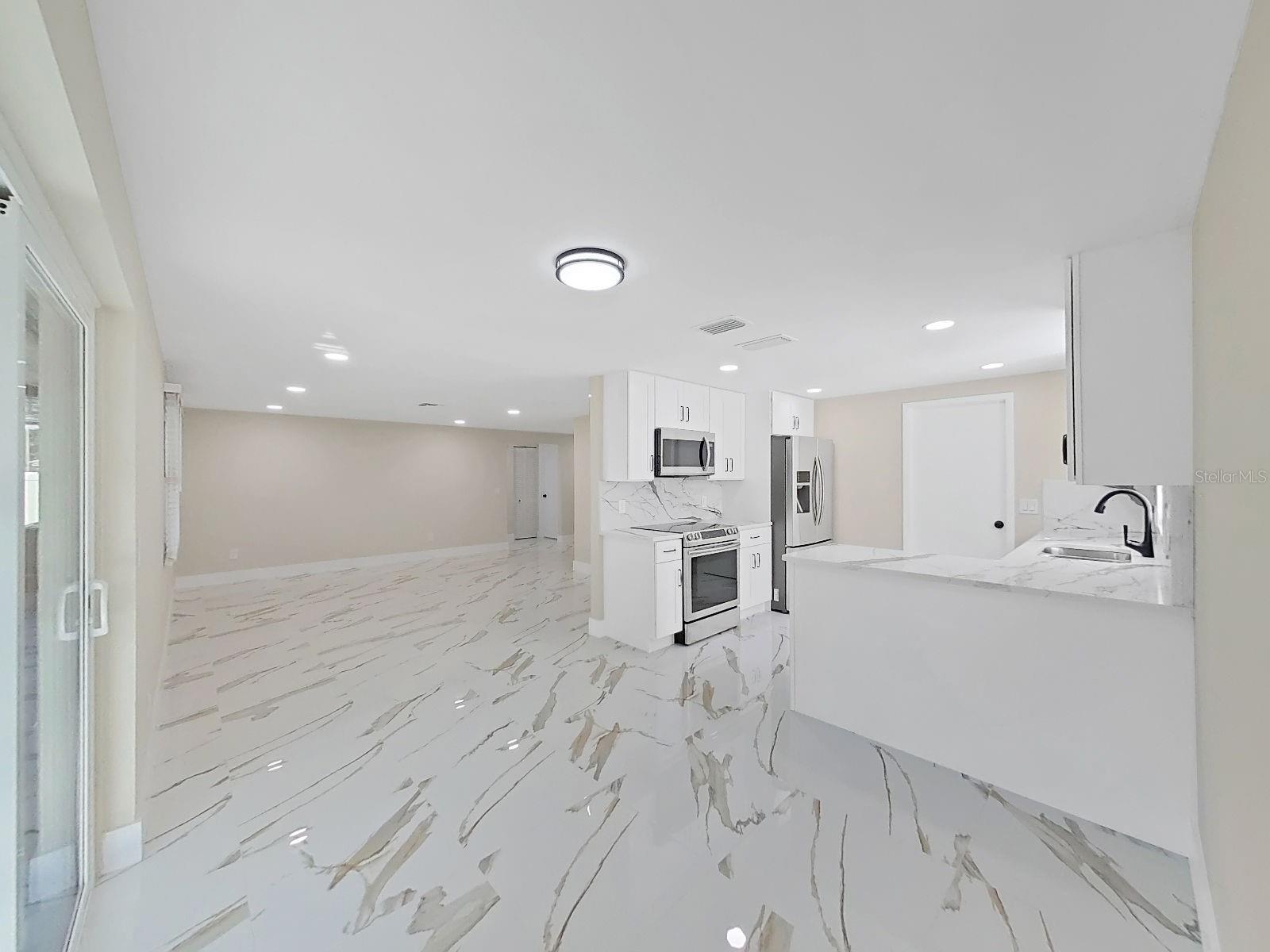 Image 24 of 62 For 7218 Lunita Court