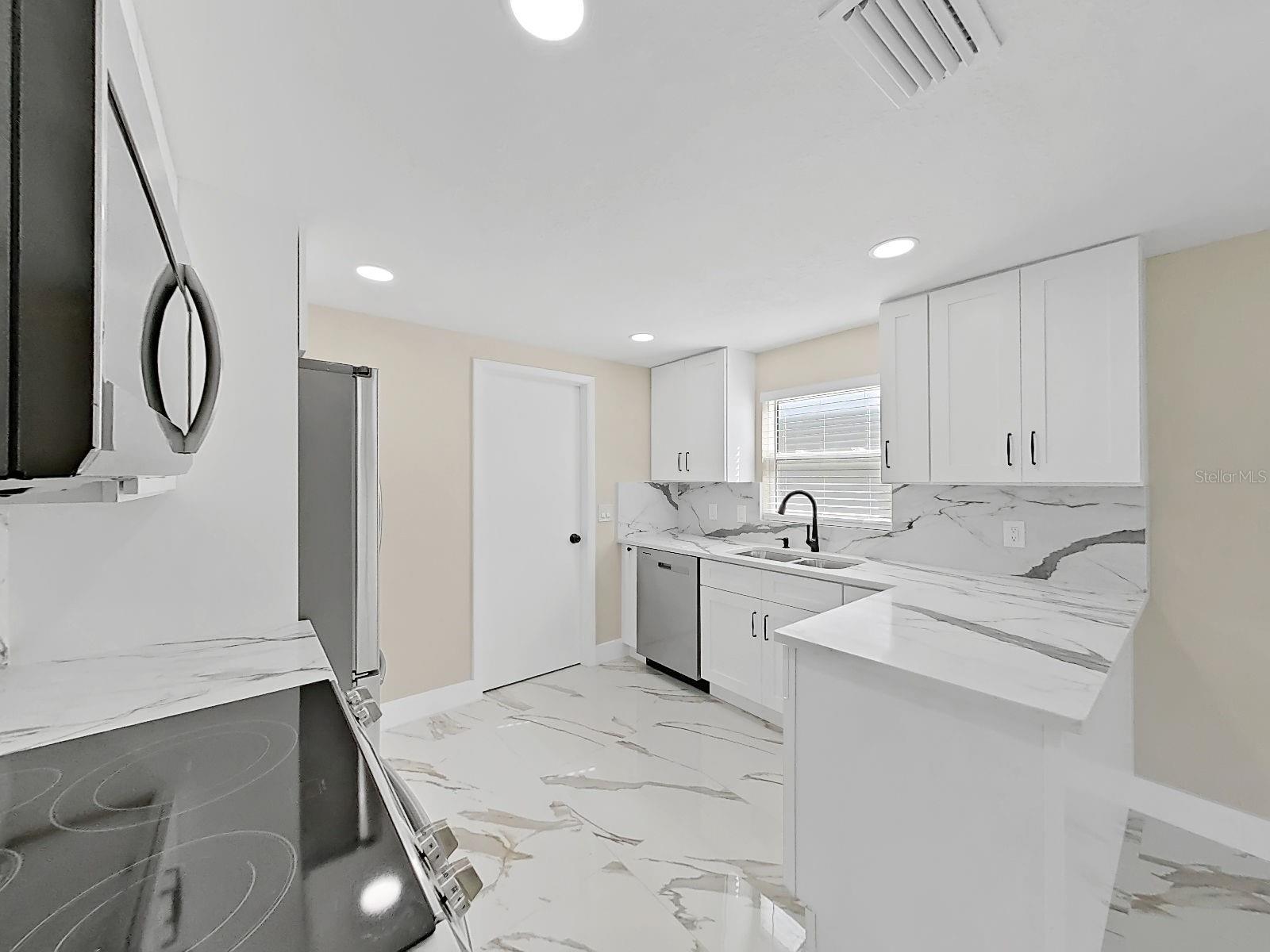 Image 26 of 62 For 7218 Lunita Court
