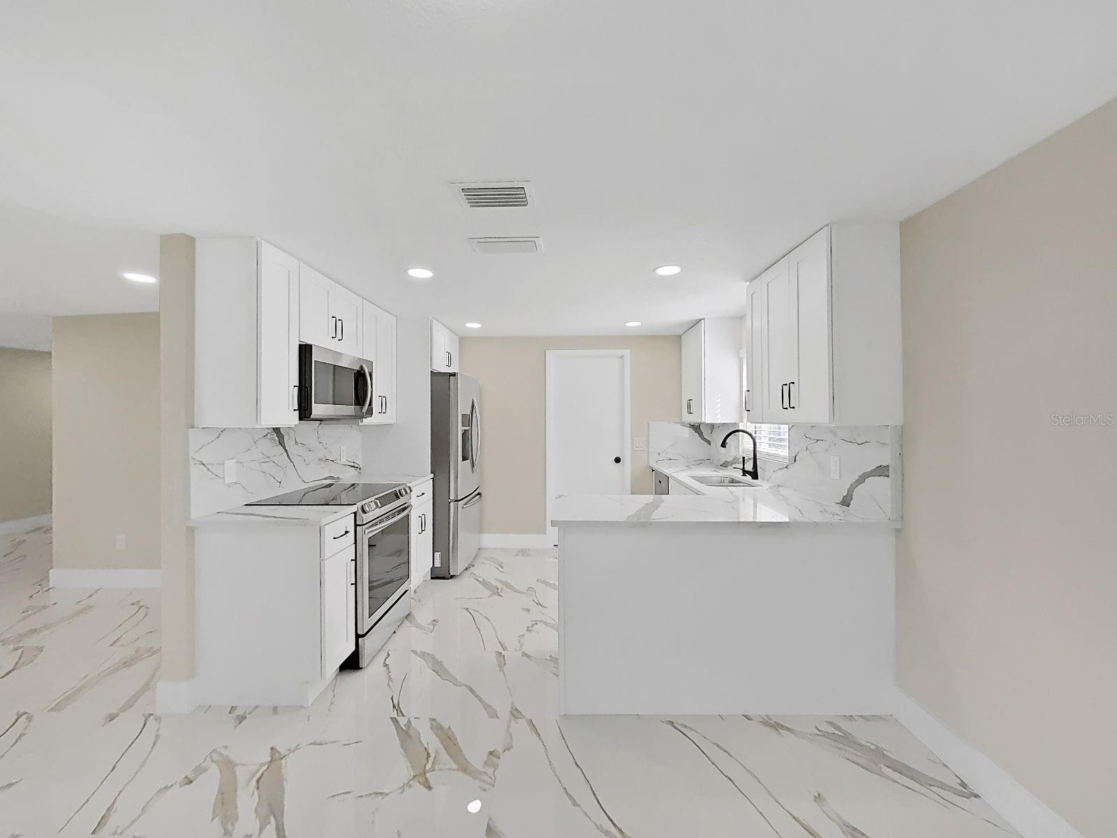 Image 27 of 62 For 7218 Lunita Court
