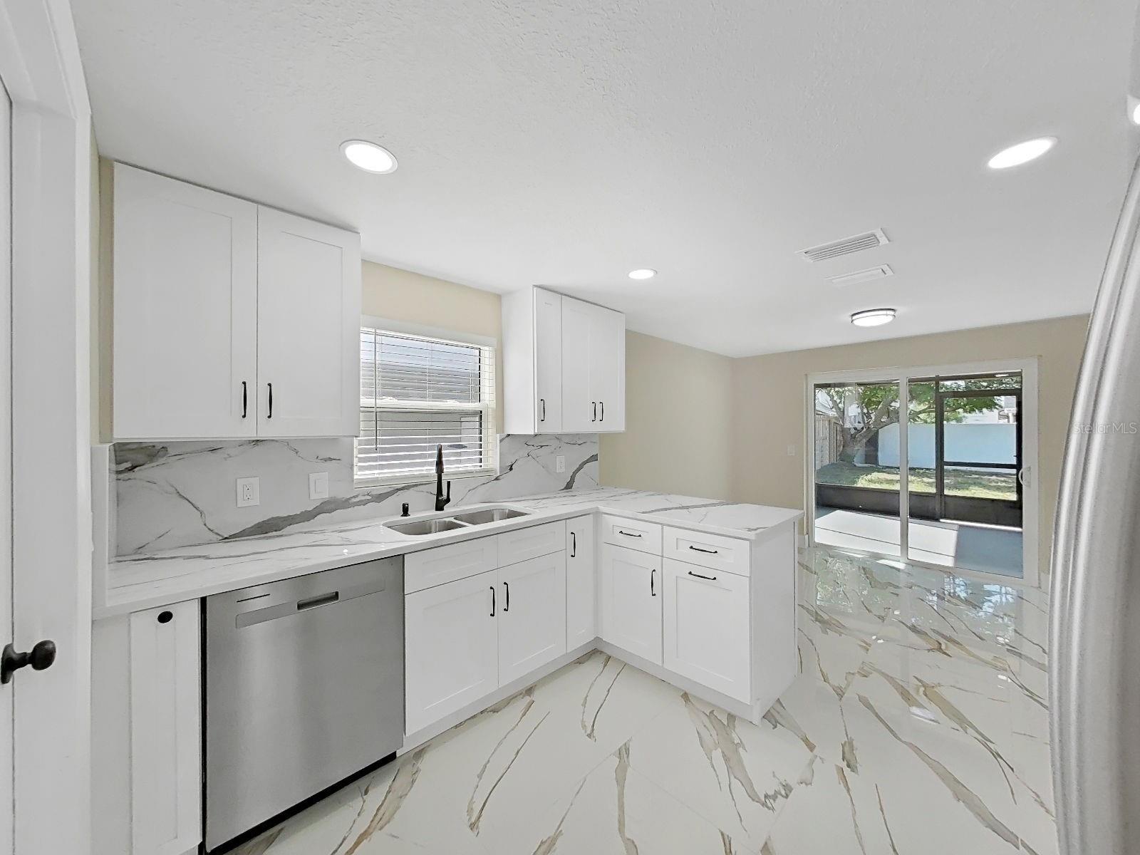 Image 31 of 62 For 7218 Lunita Court