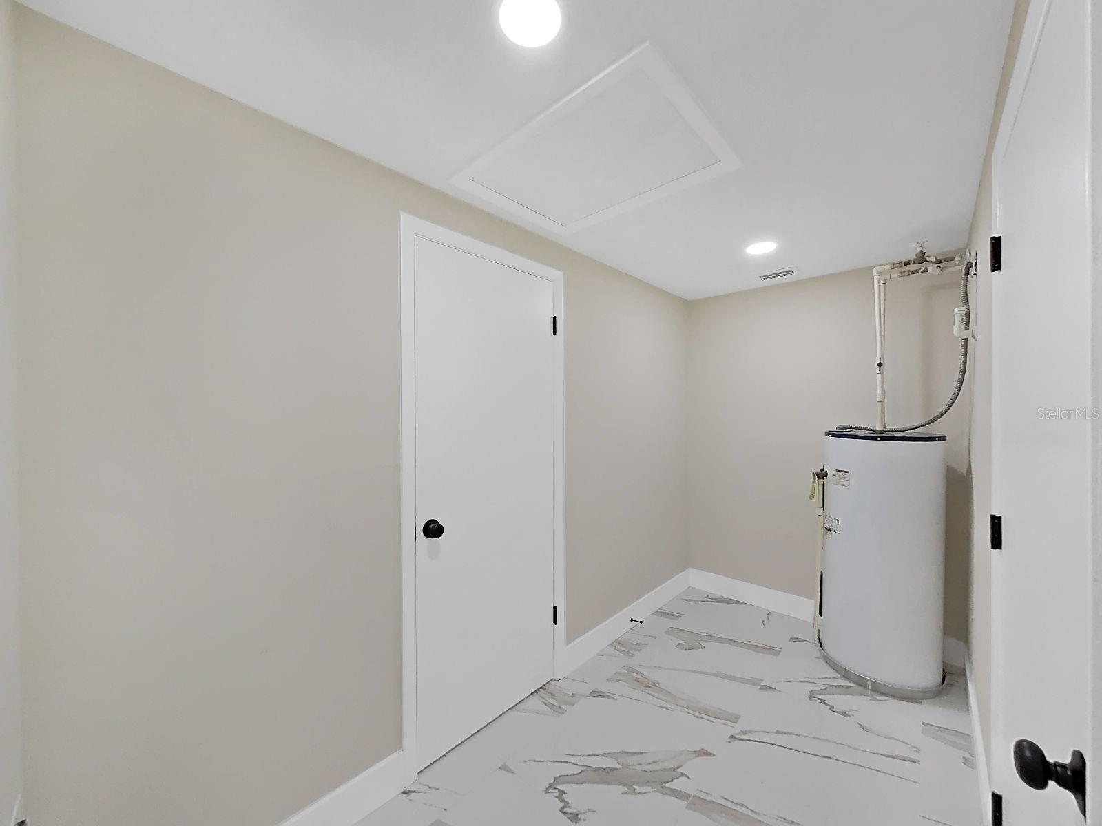 Image 32 of 62 For 7218 Lunita Court