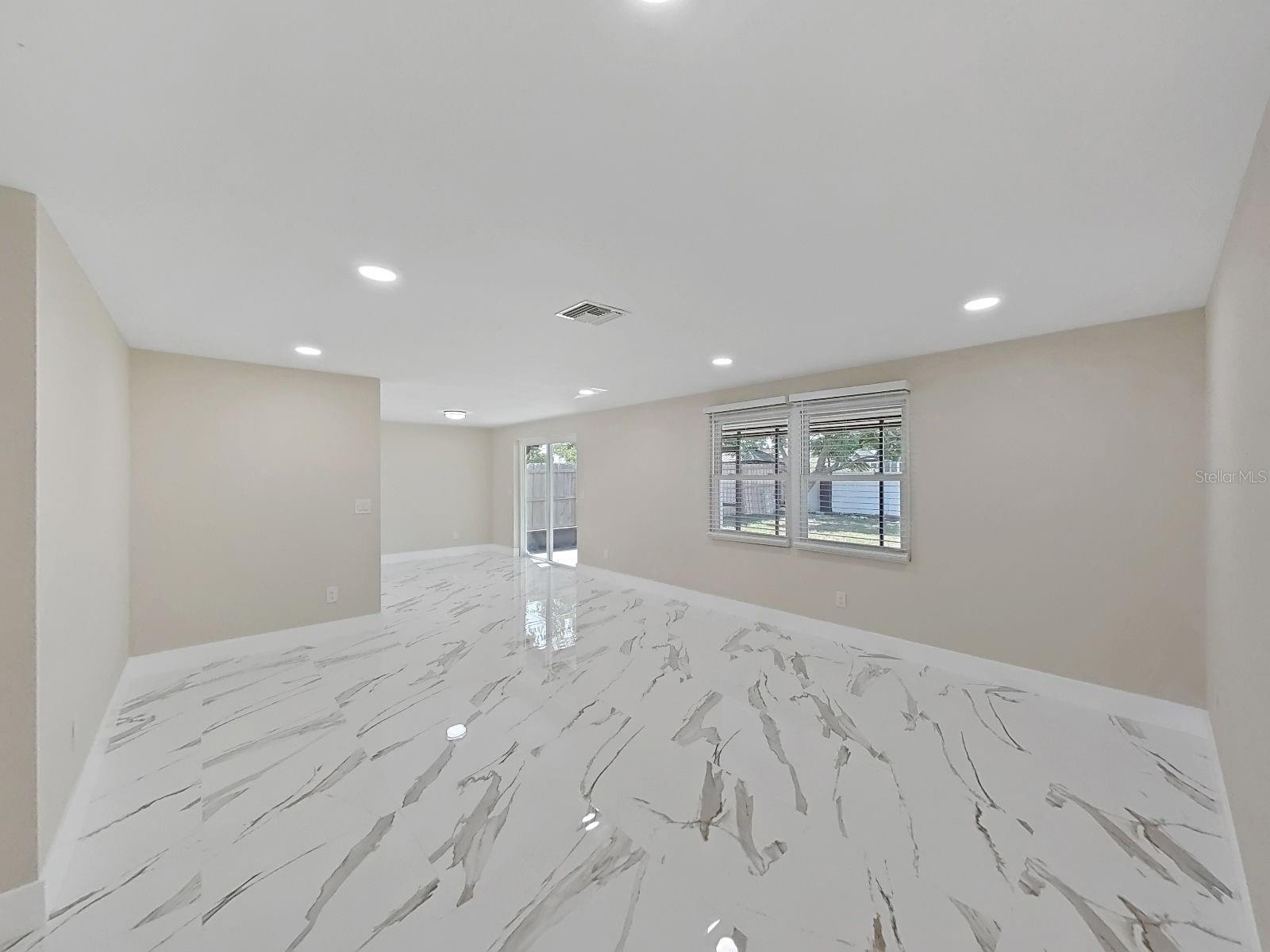 Image 8 of 62 For 7218 Lunita Court