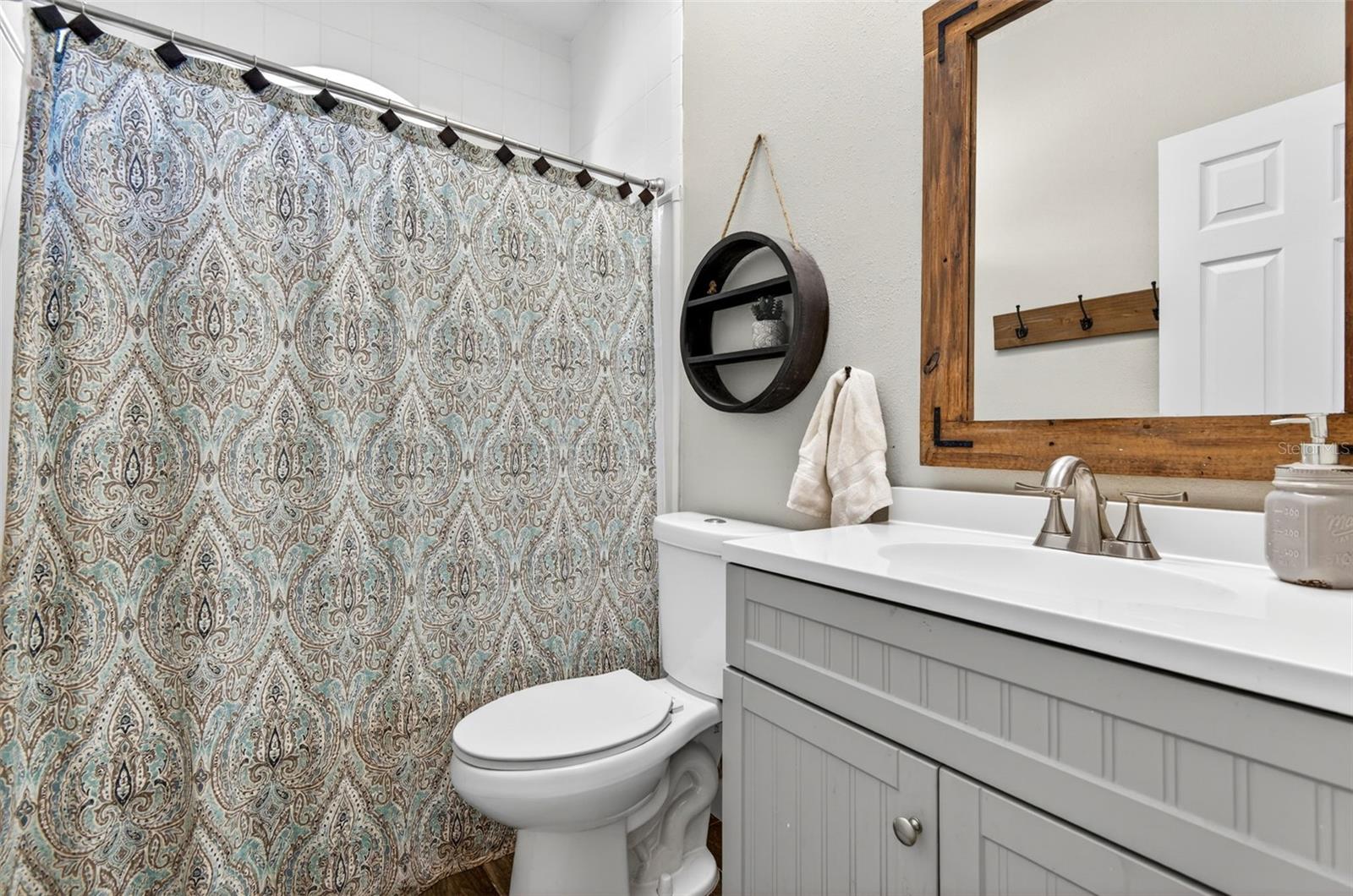 Listing photo id 28 for 2603 Cathedral Oaks Place