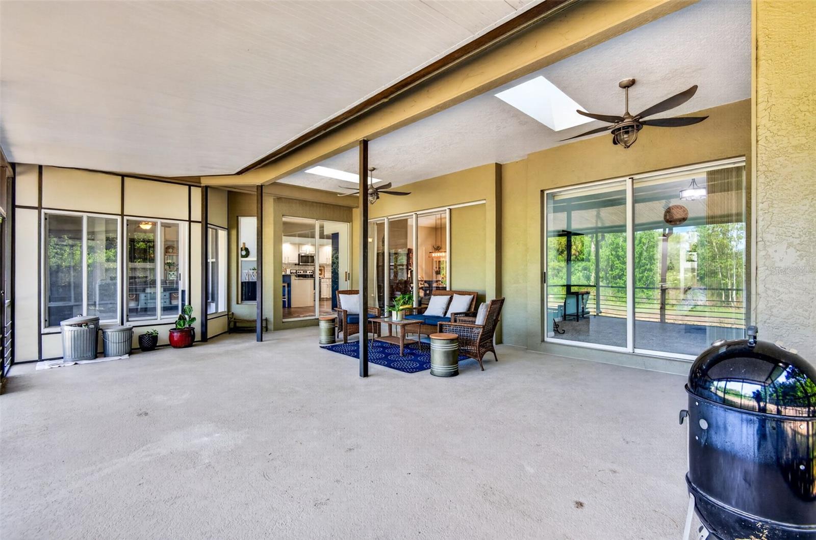 Listing photo id 39 for 2603 Cathedral Oaks Place