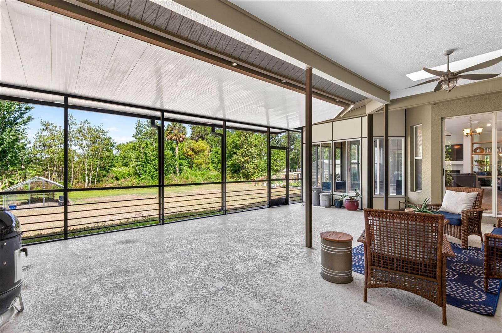 Listing photo id 41 for 2603 Cathedral Oaks Place