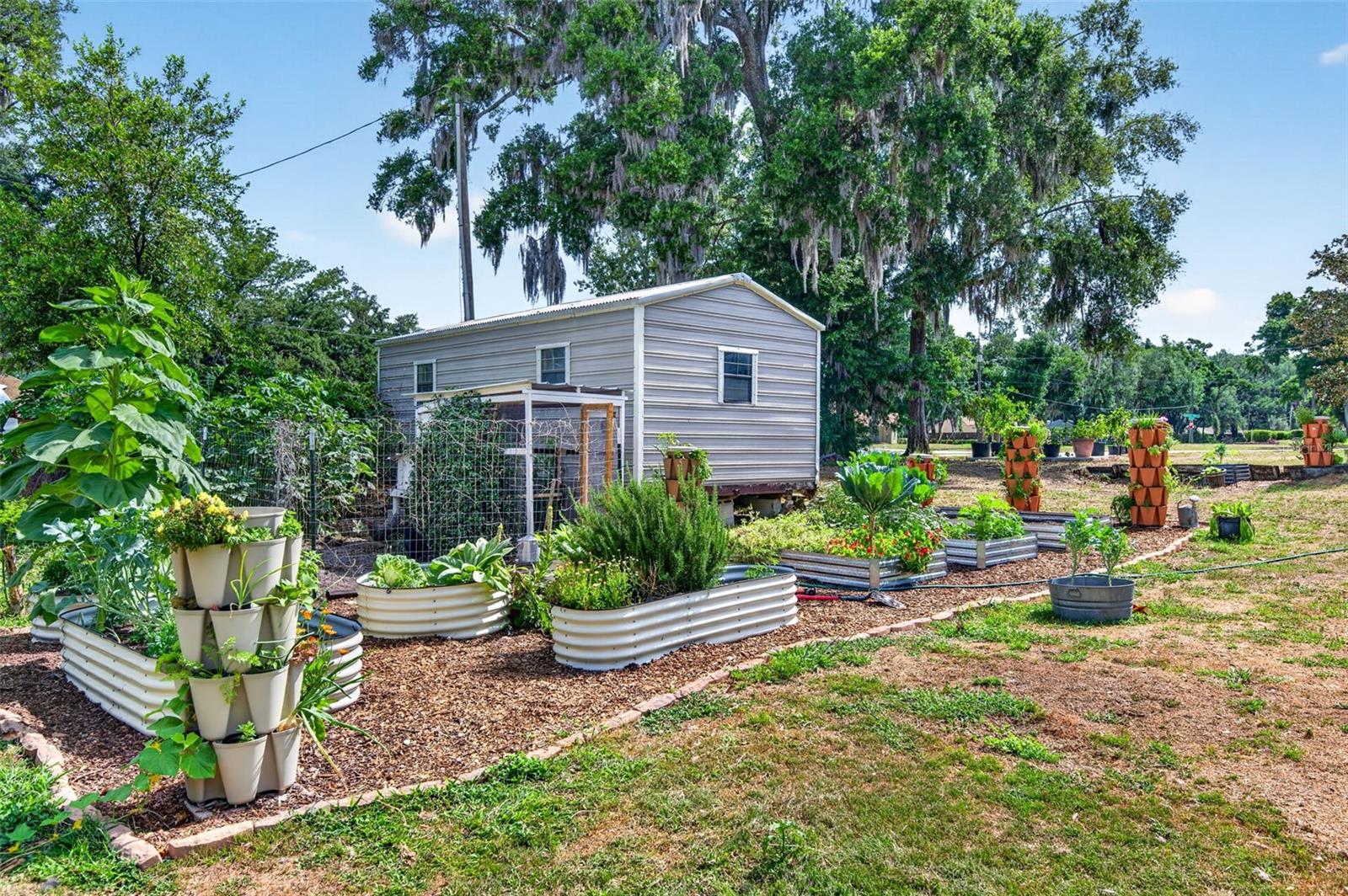 Listing photo id 48 for 2603 Cathedral Oaks Place