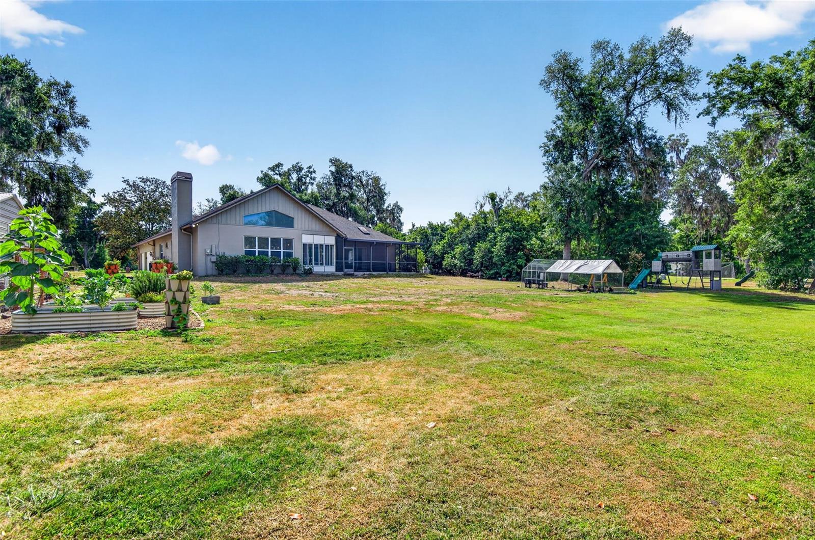 Listing photo id 49 for 2603 Cathedral Oaks Place