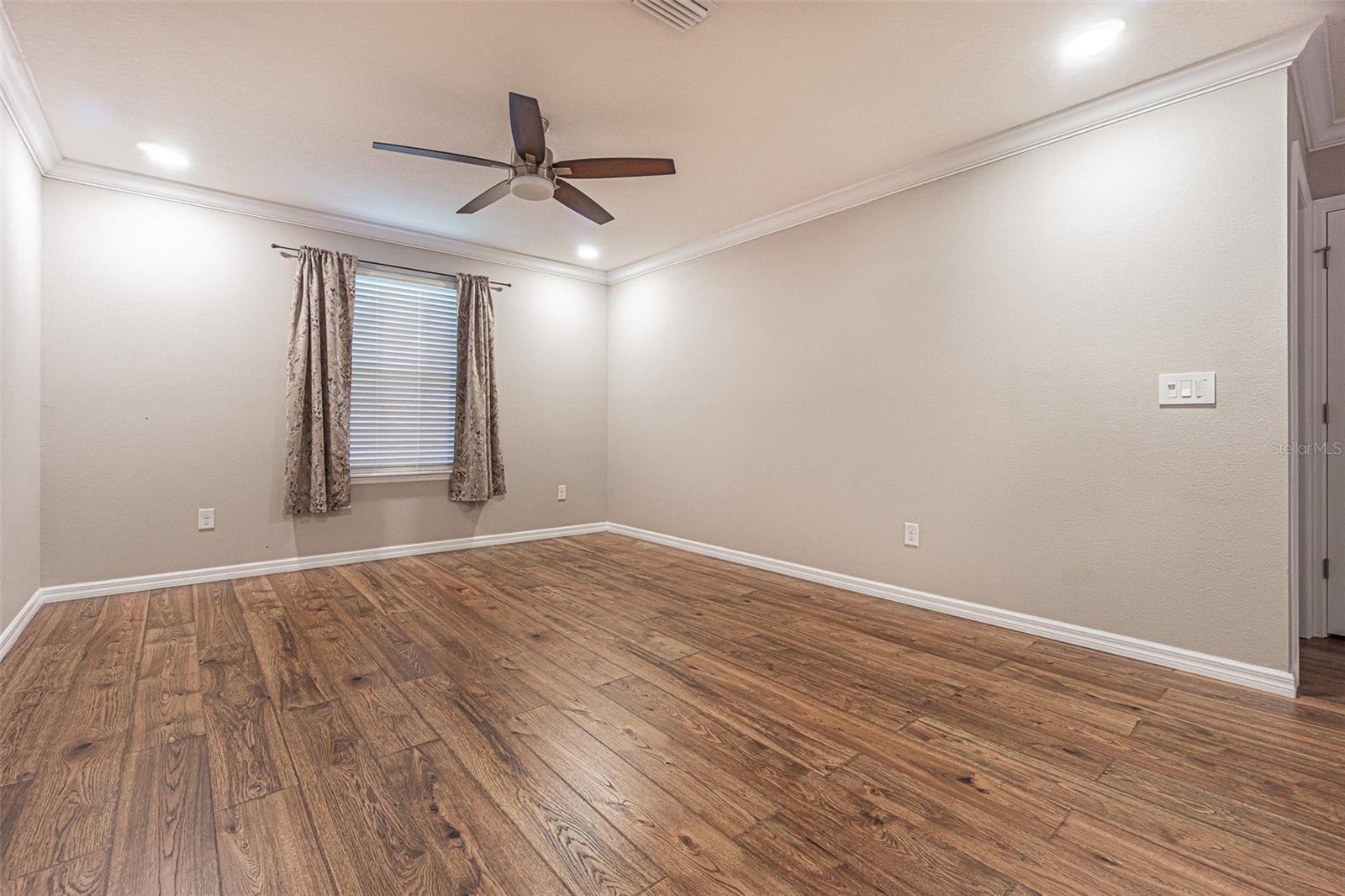 Image 13 of 40 For 11615 Warren Oaks Place