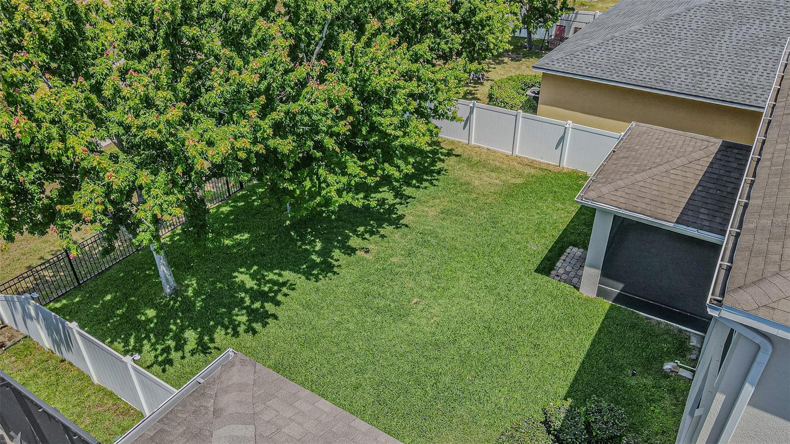 Image 37 of 40 For 11615 Warren Oaks Place