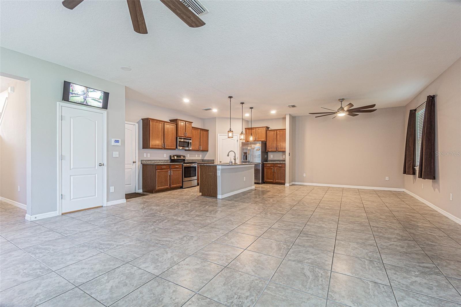 Image 5 of 40 For 11615 Warren Oaks Place