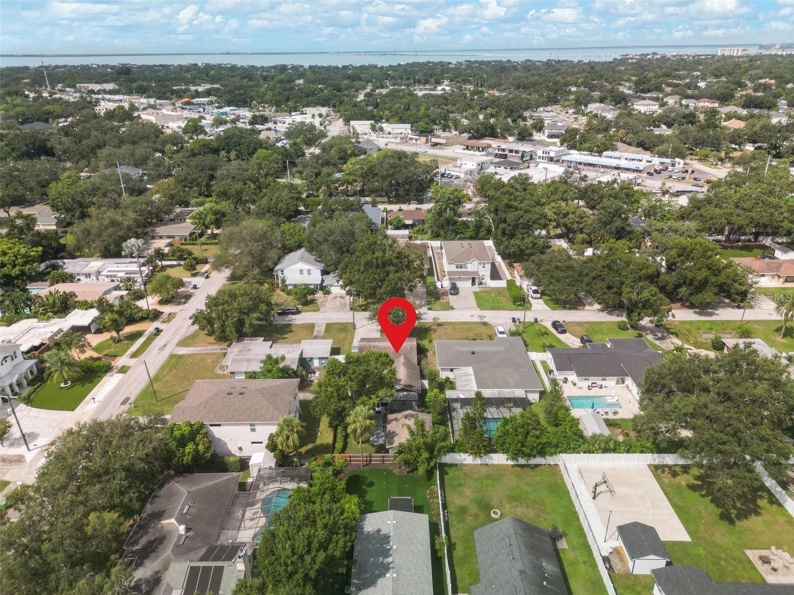 Image 7 of 10 For 1520 Richard Avenue