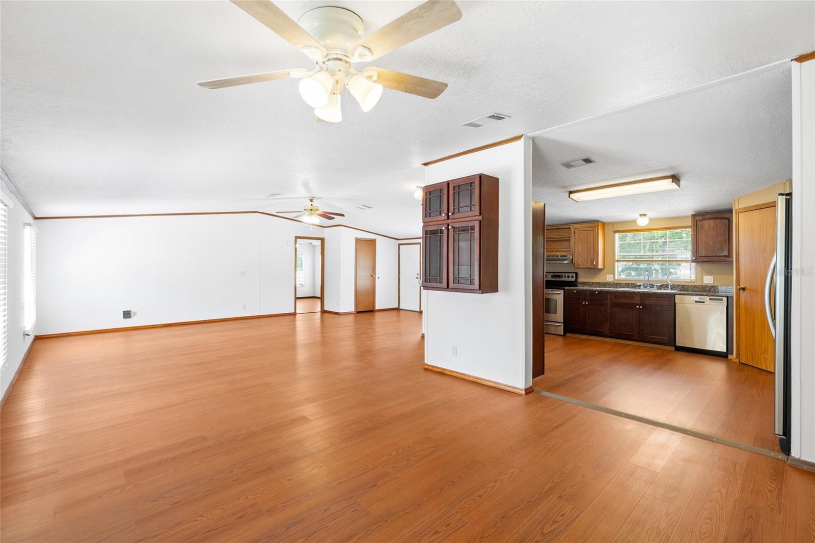 Listing photo id 12 for 12507 Icewood Court