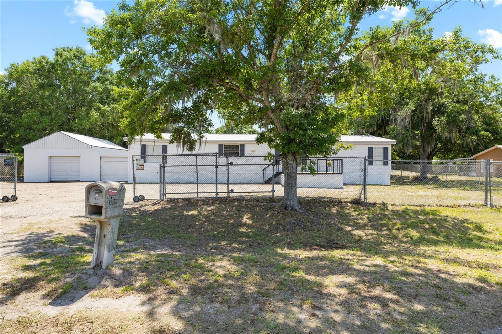 Listing photo id 0 for 12507 Icewood Court