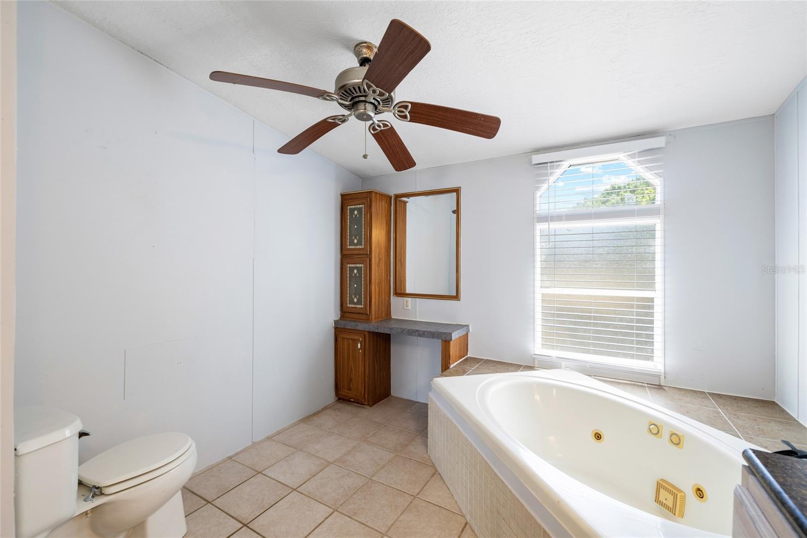 Listing photo id 24 for 12507 Icewood Court