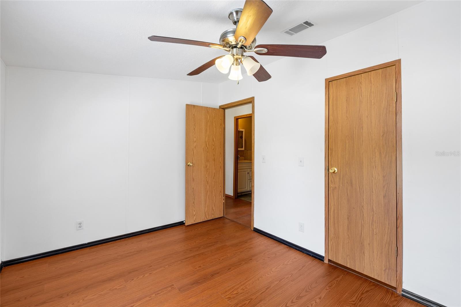 Listing photo id 31 for 12507 Icewood Court