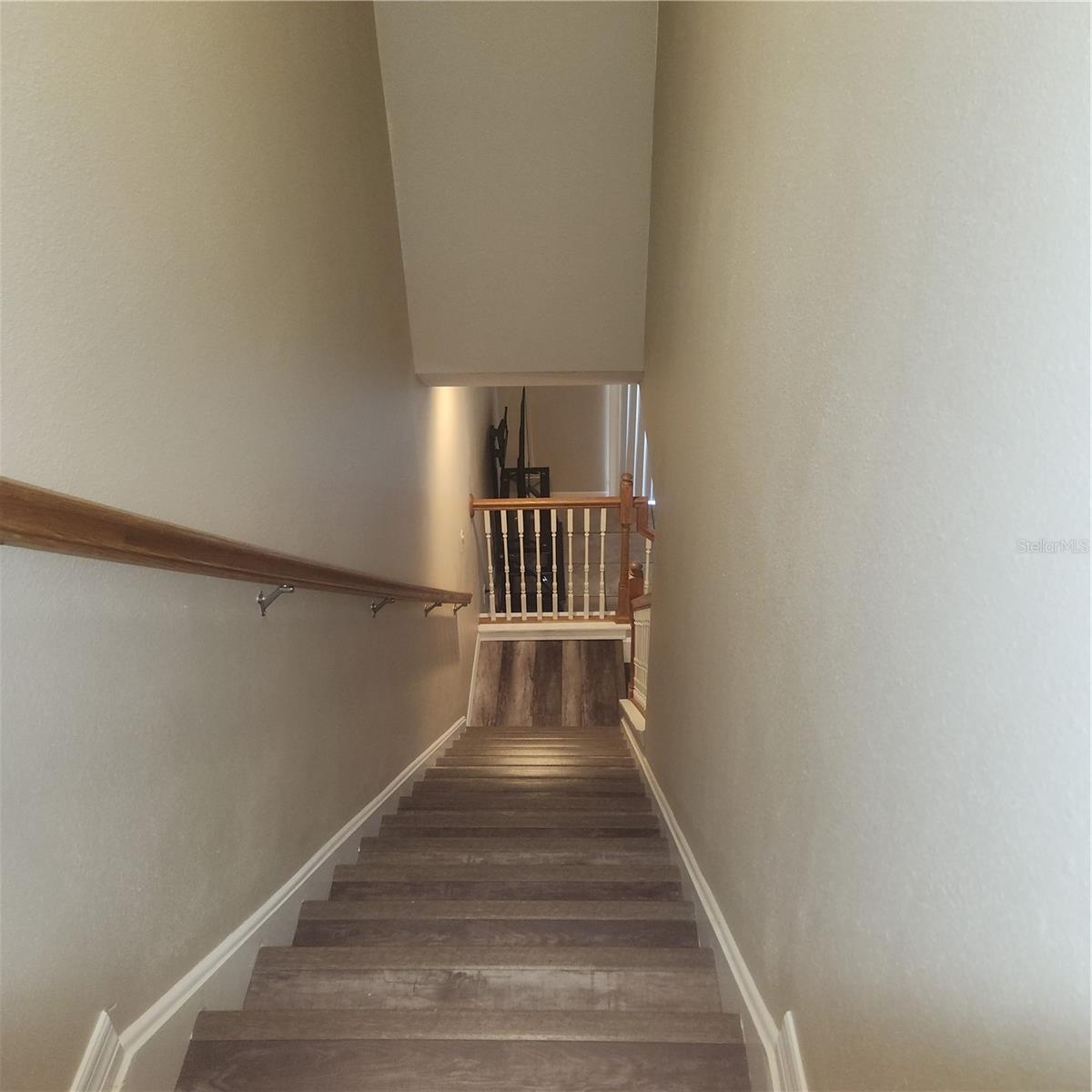 Image 7 of 14 For 31209 Flannery Court
