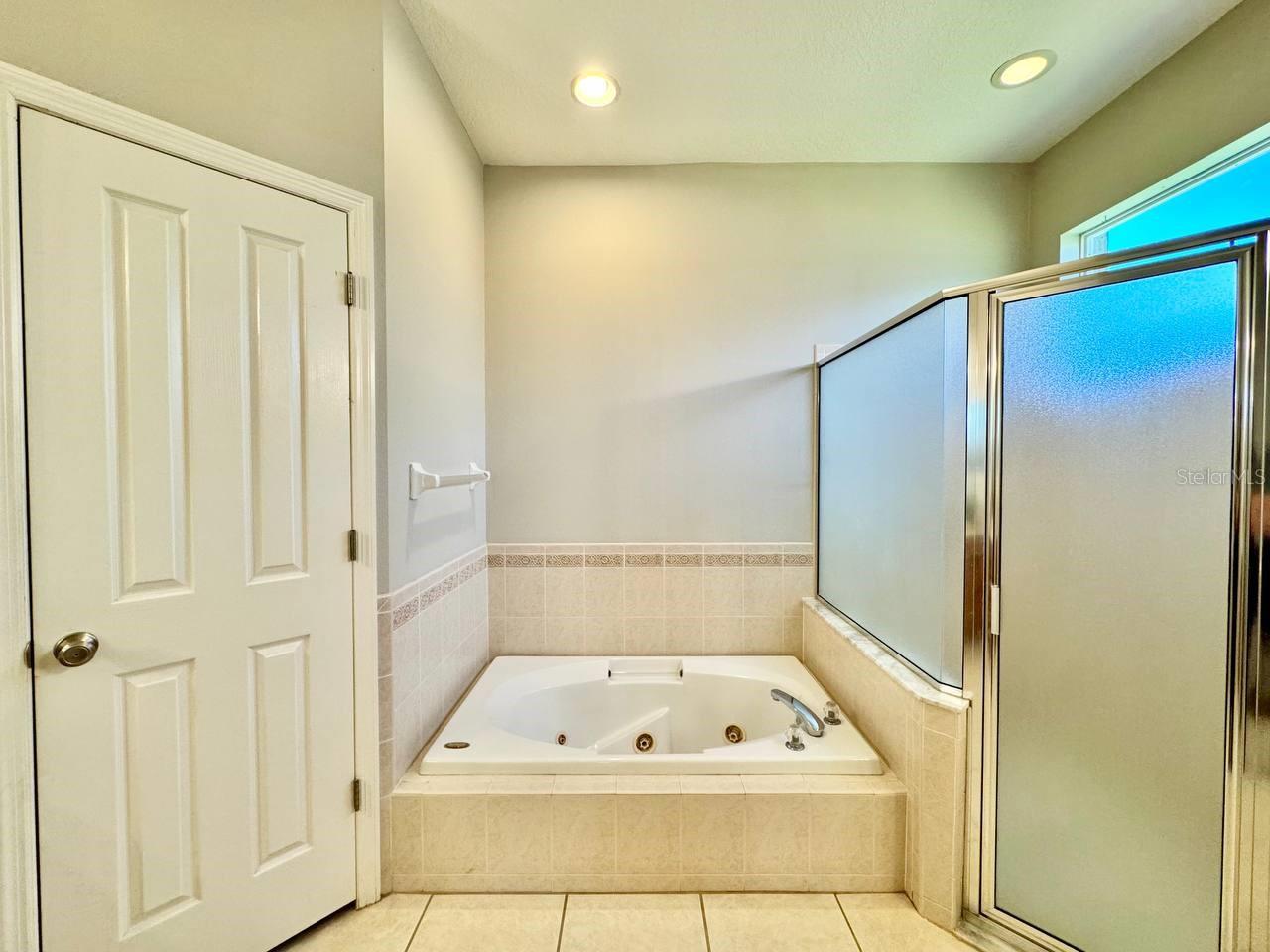 Image 24 of 66 For 16934 Melissa Ann Drive