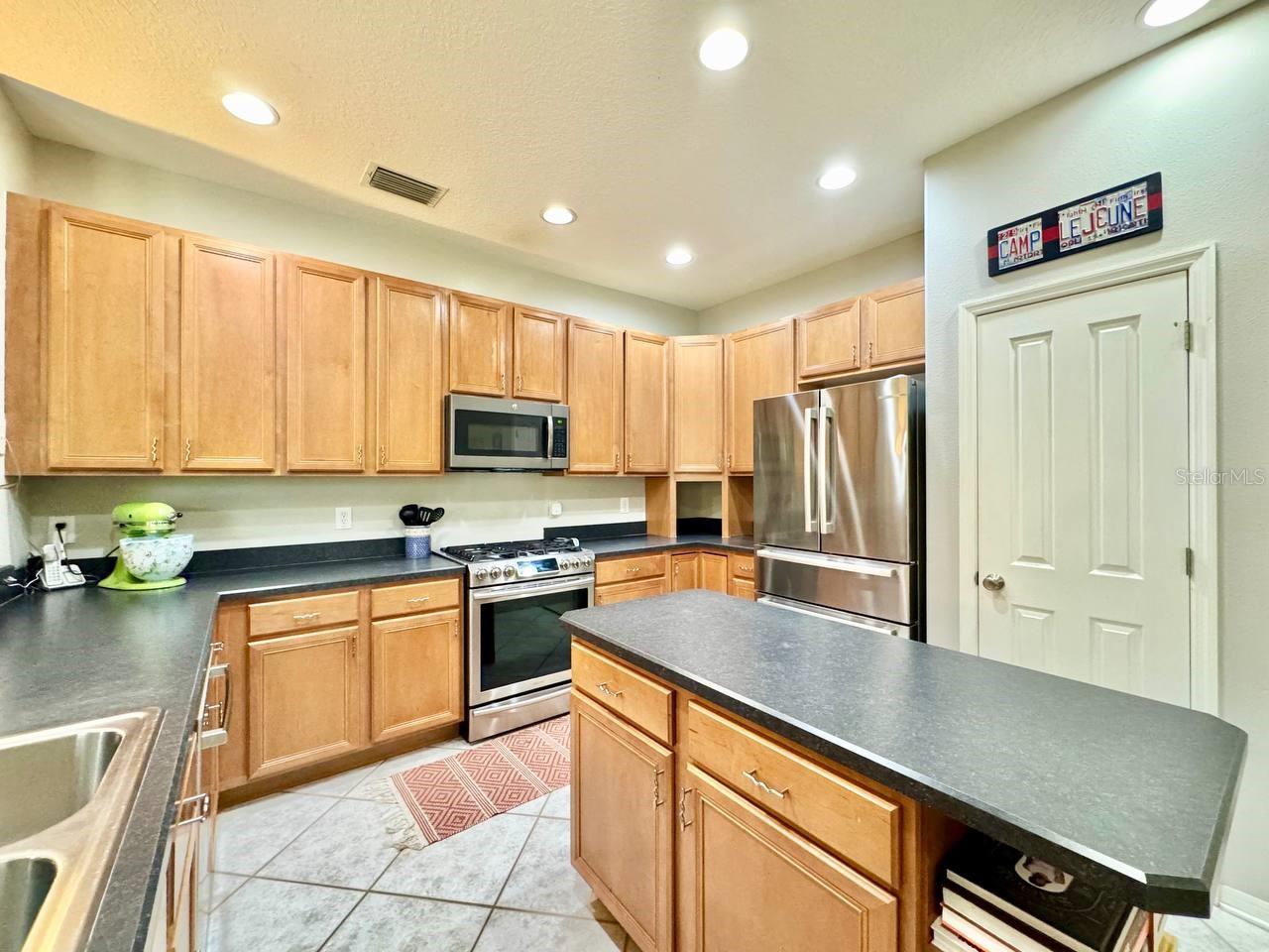 Image 29 of 66 For 16934 Melissa Ann Drive