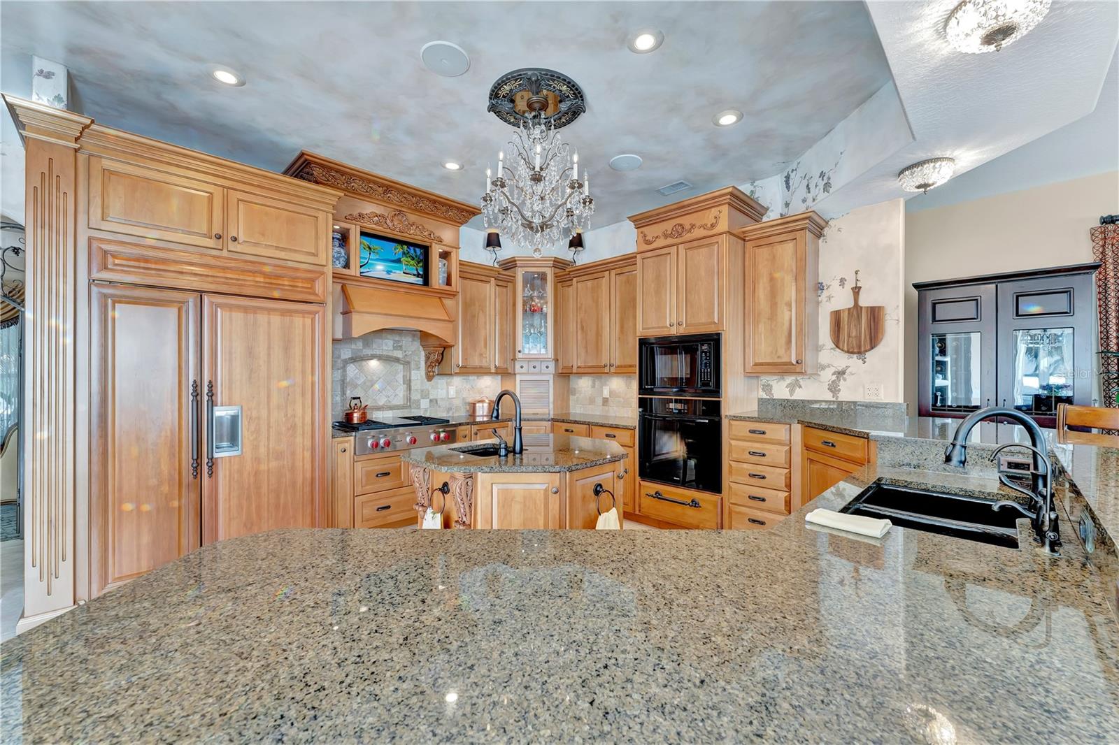 Image 37 of 98 For 416 81st Street W
