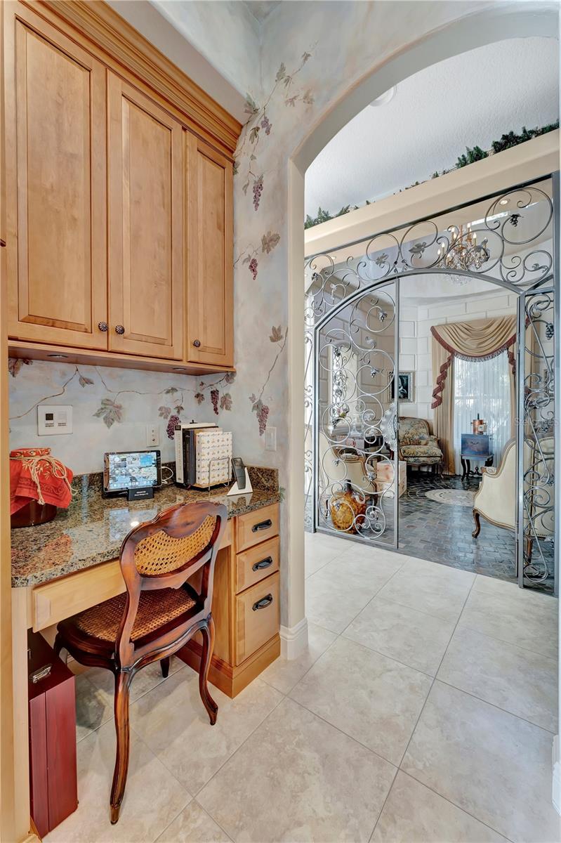 Image 39 of 98 For 416 81st Street W