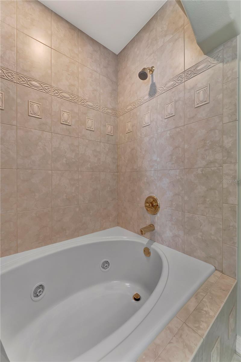 Image 53 of 98 For 416 81st Street W