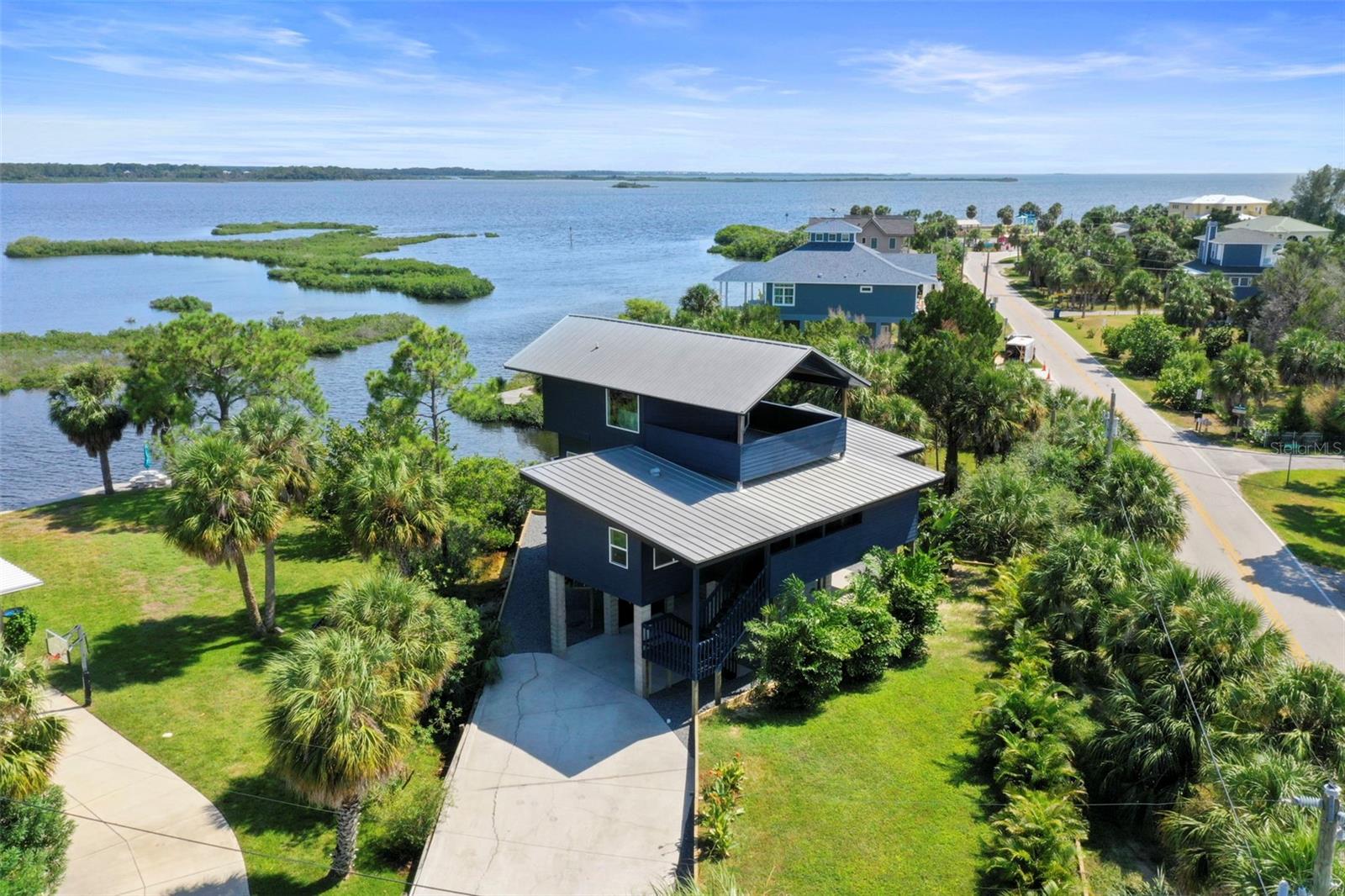 Details for 10701 Pine Island Drive, WEEKI WACHEE, FL 34607