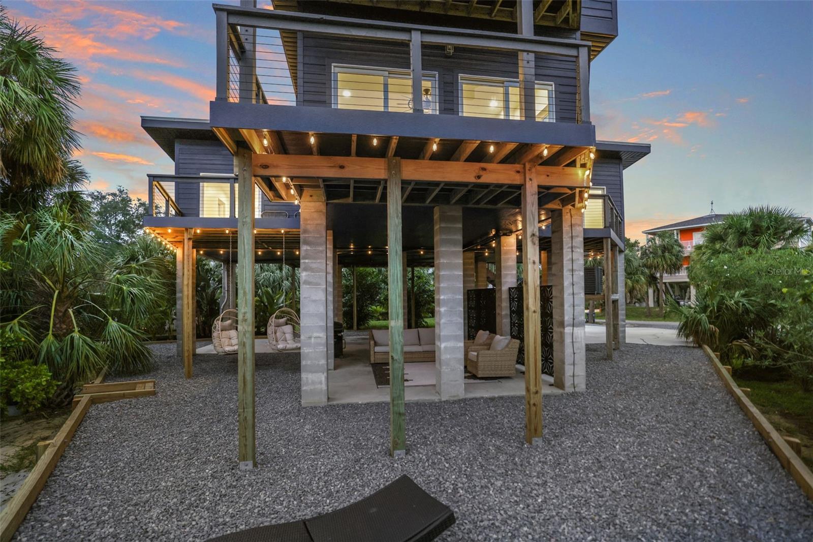 Image 33 of 41 For 10701 Pine Island Drive
