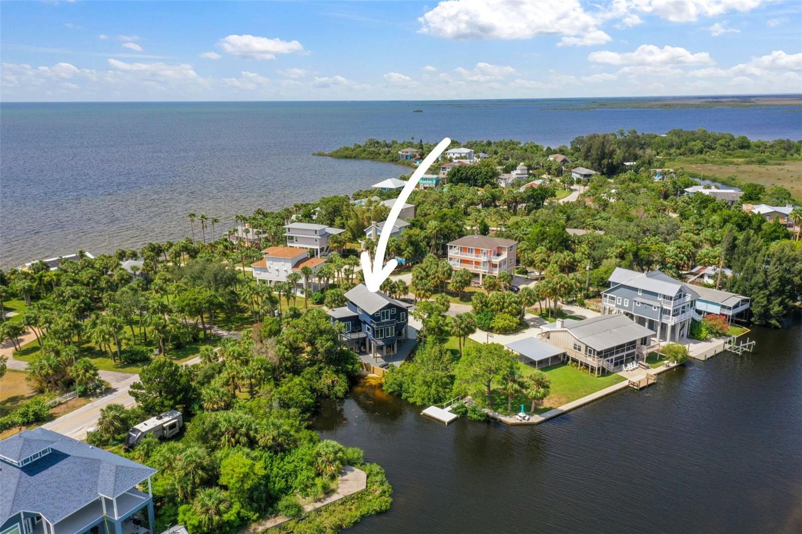 Image 4 of 41 For 10701 Pine Island Drive