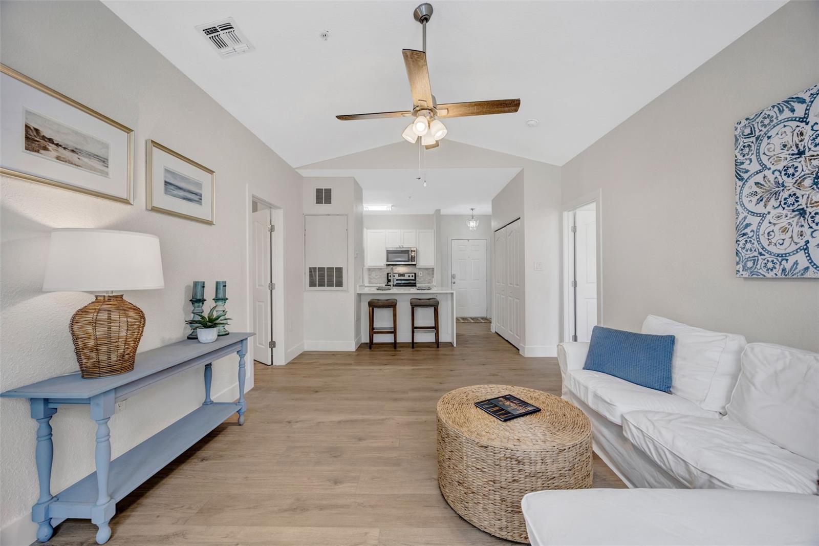 Image 17 of 47 For 5000 Culbreath Key Way 1-306