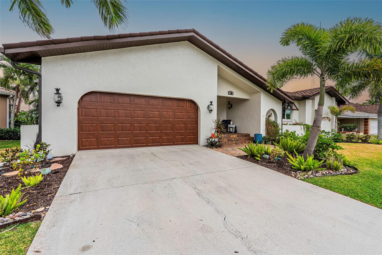 Image 11 of 86 For 2539 Brazilia Court