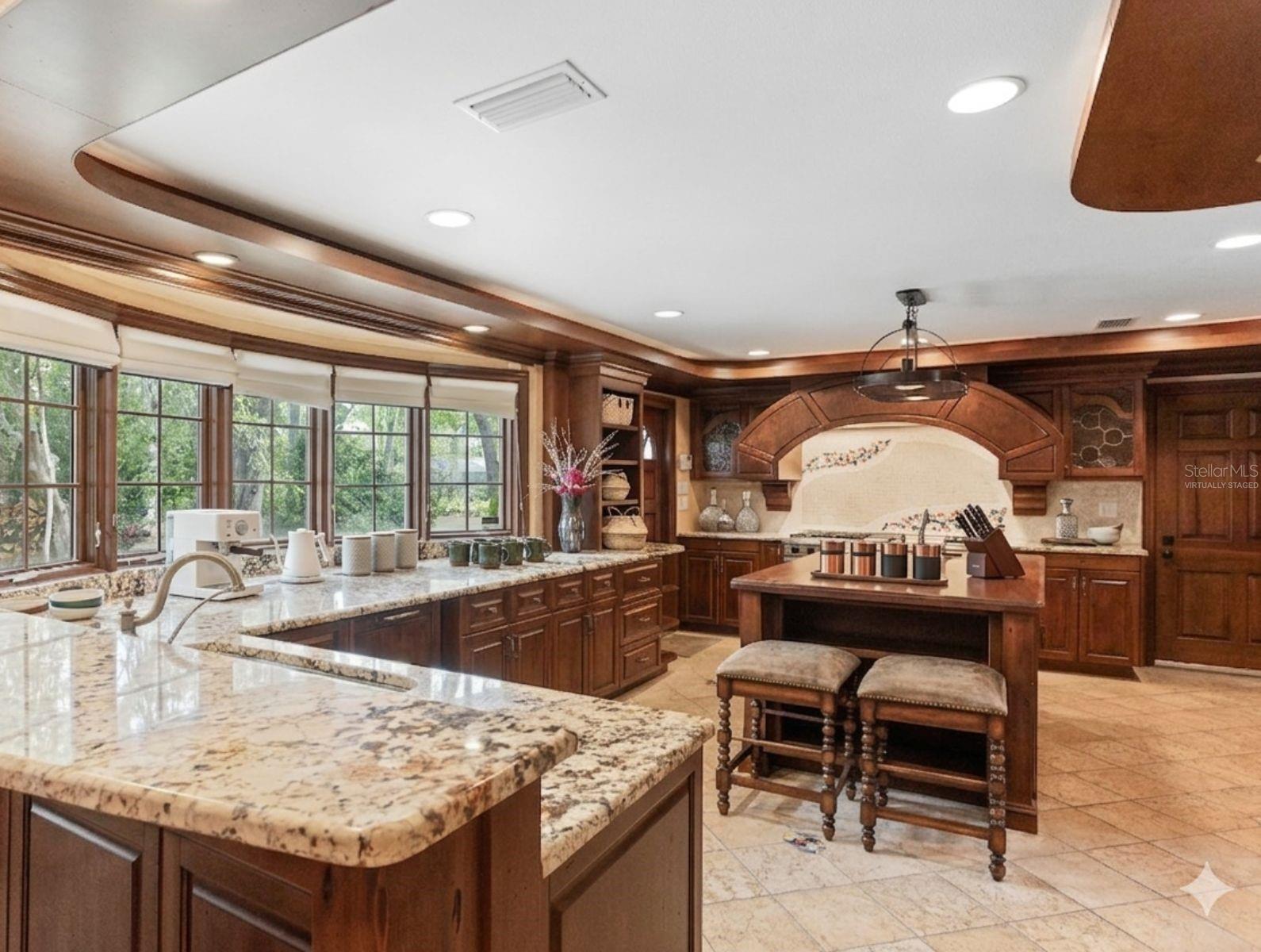 Image 22 of 100 For 2124 Laurence Drive