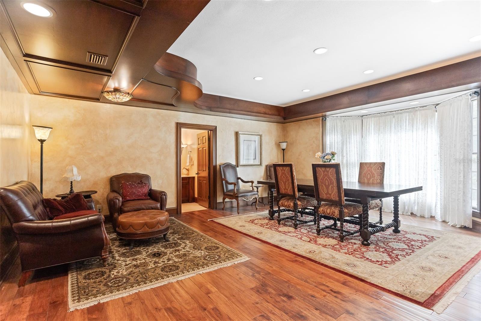 Image 31 of 100 For 2124 Laurence Drive