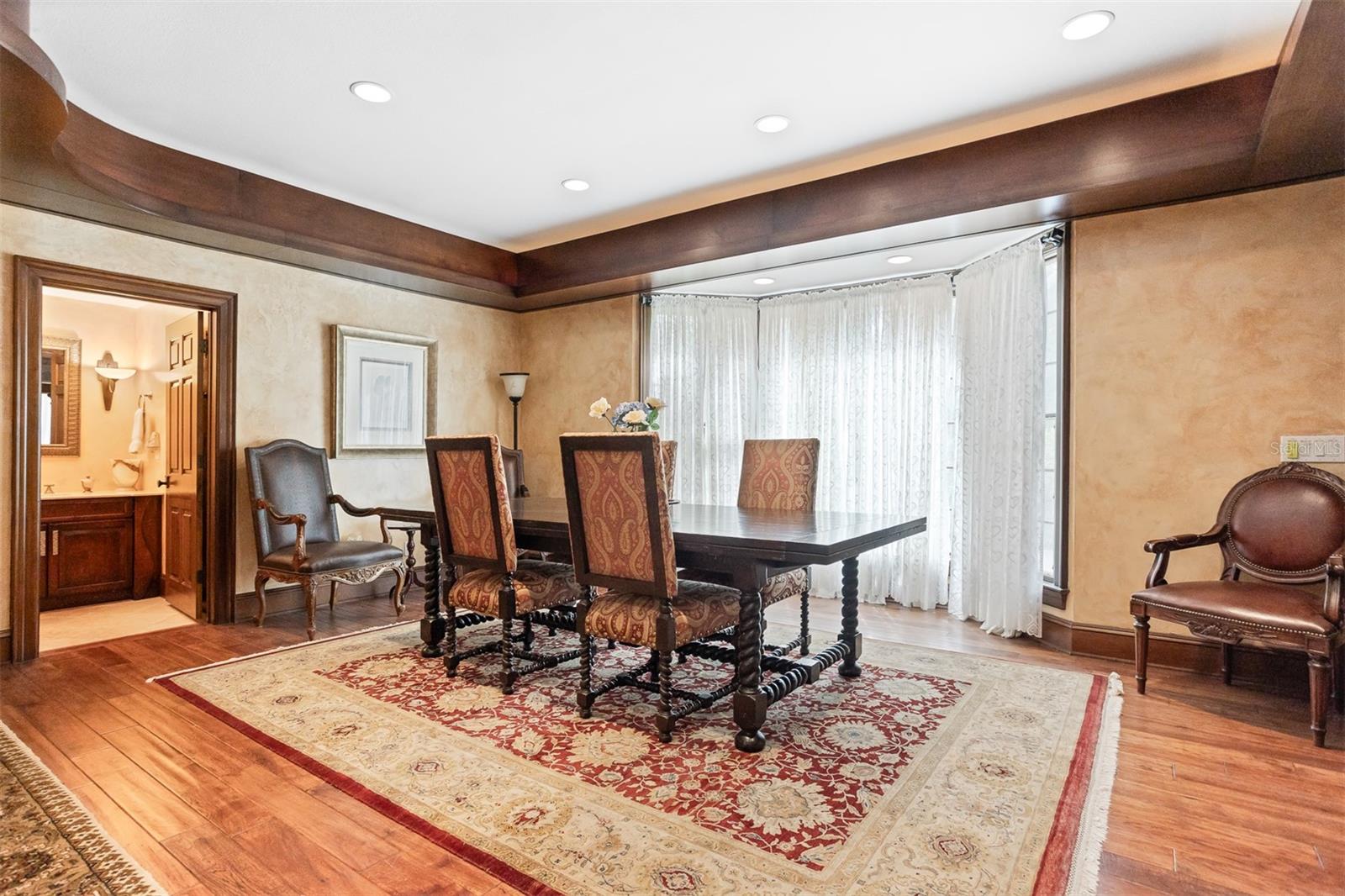 Image 32 of 100 For 2124 Laurence Drive