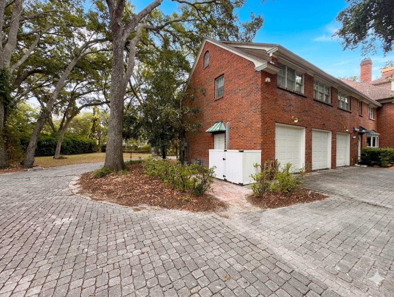 Image 79 of 100 For 2124 Laurence Drive