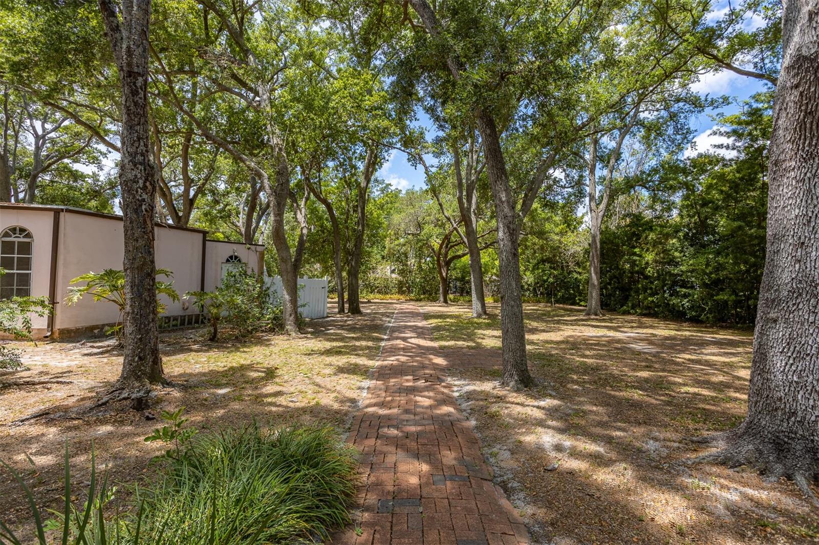 Image 81 of 100 For 2124 Laurence Drive