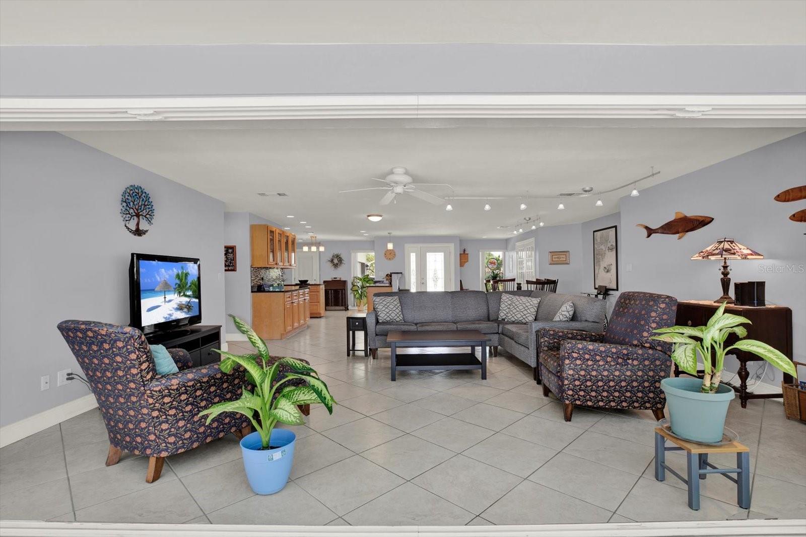 Image 16 of 68 For 14725 Crown Drive
