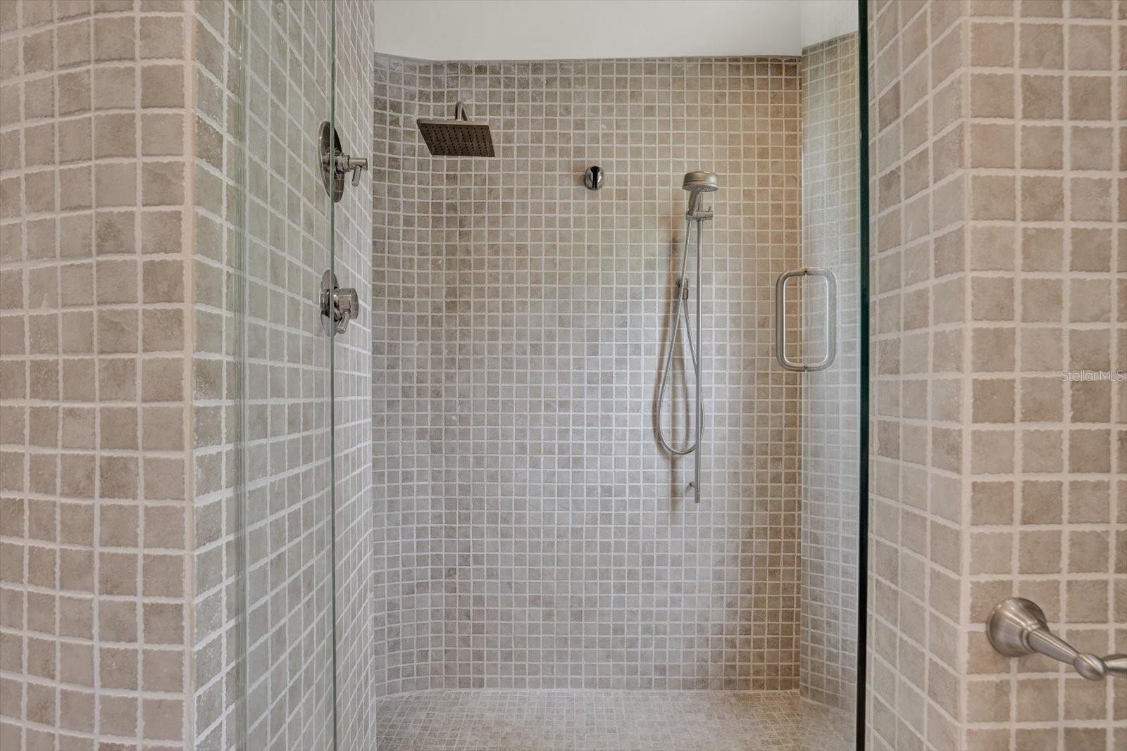 Image 22 of 68 For 14725 Crown Drive