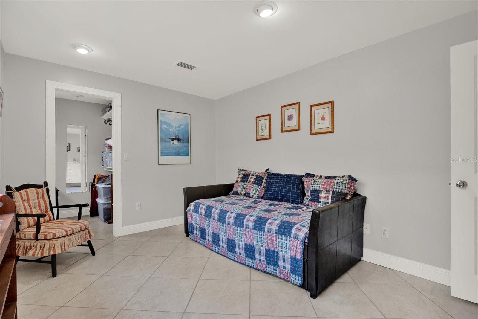 Image 28 of 68 For 14725 Crown Drive