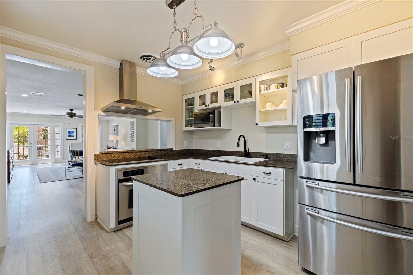 Image 7 of 34 For 1010 43rd Avenue N