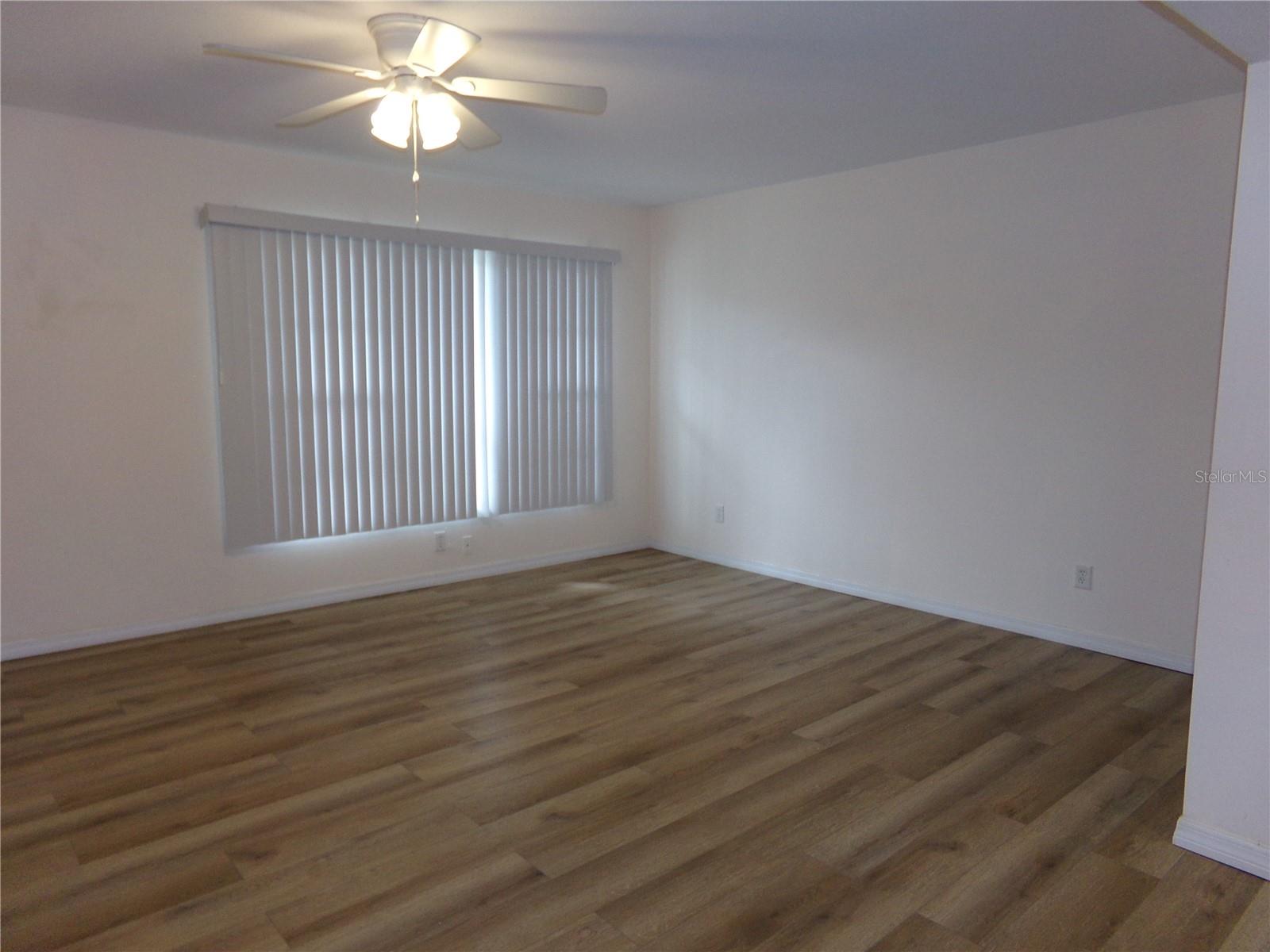 Image 6 of 31 For 2042 Australia Way W 18
