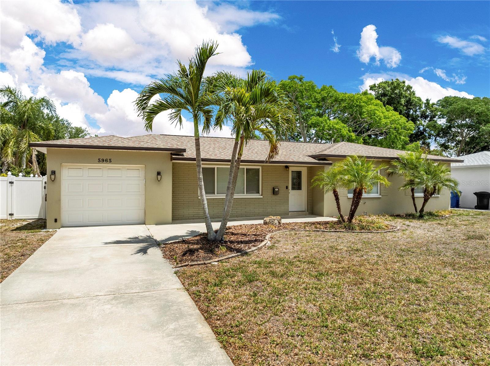 Details for 5965 15th Street N, ST PETERSBURG, FL 33703